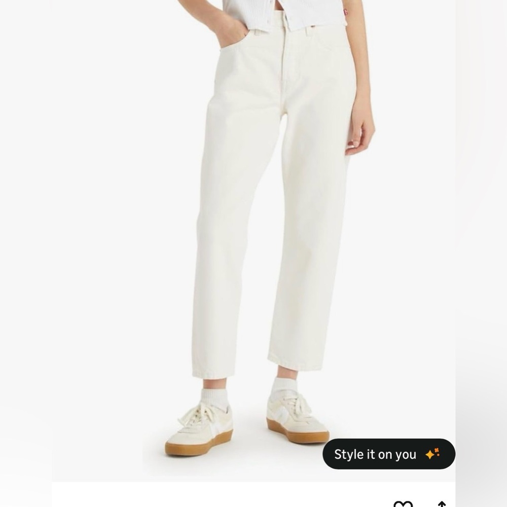 Levi’s 501 crop, in ecru. Size 28. Worn once.